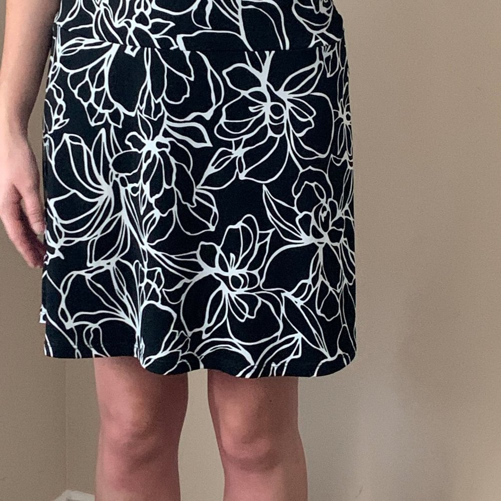 White House Black Market mini skirt  sz S